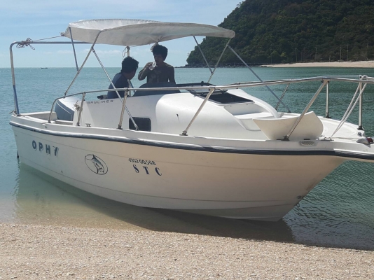 ขายด่วน บอดี้ เปล่า  เรือTrophy usa  22 f