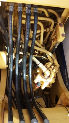 ขายรถขุดเก่าญี่ปุ่น komatsu pc 90-1 รถสวยเดิมทุกอย่าง สนใจติดต่อสอบถาม 092-3309229 อีด