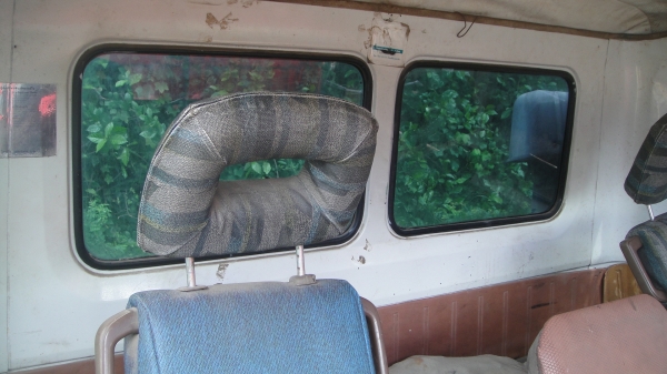 หัว HINO F18 สภาพสวยเดิมๆ ขาหน้า-หลัง กันชน กรองหลังเก๋ง ของครบยกใส่รถได้เลย ราคาถูก