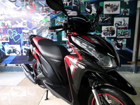 Click 125 i สีดำ รุ่นท๊อป ระบบ id lingstop ล้อแมกซ์ รถบ้านมือเดียวจากป้ายแดง รถสภาพสวยไมล์น้อย ฟรีโอน แถม 4 รายการ 38500