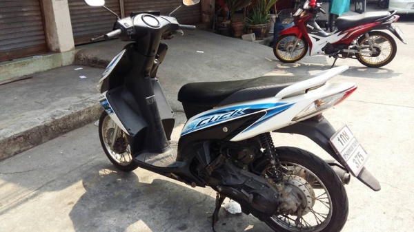 Click ปี 50 สีฟ้า รถสวยมาก เครื่องเดิม แน่นๆ มีเล่ม เอกสารครบ ไม่ผิดหวังแน่นอน โทร. 02-9165022,099-0812001