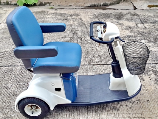 ขายรถไฟฟ้า 3 ล้อ YANMAR เพิ่งมาจากญี่ปุ่น