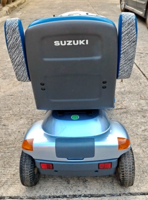 ขายรถไฟฟ้า 4 ล้อ Suzuki สำหรับคนแก่เพิ่งมาจากญี่ปุ่น