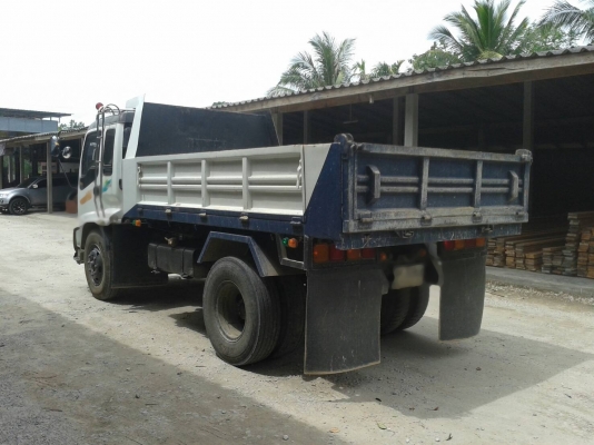 Isuzu 200 แรงม้ายาง9