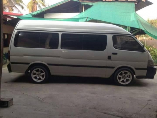 ขายรถตู้ หลังคาสูง ปี39 รถสวยสภาพดี เครื่องดี ช่วงล่างดี แอร์เย็น เอกสารถูกต้อง เล่มทะเบียนพร้อมโอน ราคา190,000 สนใจโทร 090-8588220คุณนะ 093-3258446คุณบิว หรือเข้าดูสินค้าอื่นๆได้ที่ www.narong2truck.com หรือ www.truck.in.th/498 หรือเพจFacebook ณรงค์ ซื้อ