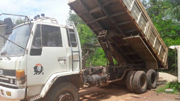 Rockky 175  2 เพลาดรั้ม รถใช้งานอยู่ สภาพดี 0811838154