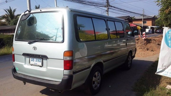 ขายรถตู้ toyota hiace ปี 2545 เครื่อง1j ติดแก๊ส LPG ราคา 88,000 บาท ถูกสุดๆ