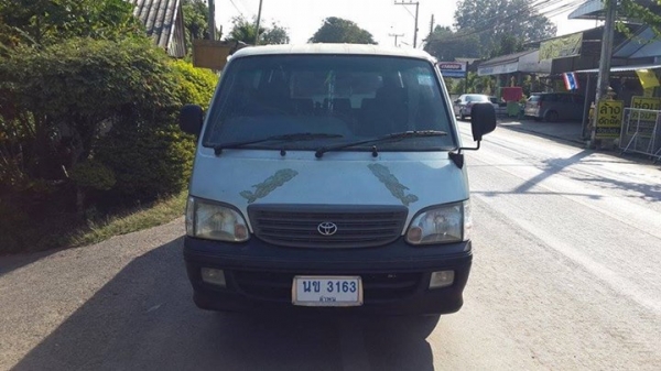 ขายรถตู้ toyota hiace ปี 2545 เครื่อง1j ติดแก๊ส LPG ราคา 88,000 บาท ถูกสุดๆ