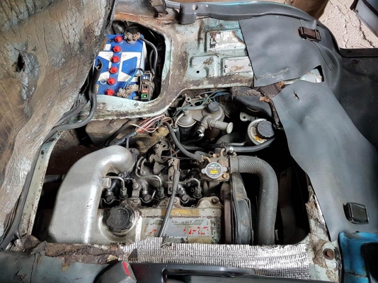 ขายรถตู้ Toyota ปี 2538 เครื่องดีเซล 2,500cc งินสดราคาแค่ 88,000 บาท