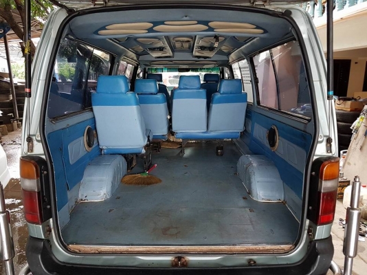 ขายรถตู้ Toyota ปี 2538 เครื่องดีเซล 2,500cc งินสดราคาแค่ 88,000 บาท