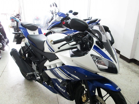 (โอนฟรี) ขาย Yamaha R15 รถปี 2015 ไมล์แท้ 5312 กม สภาพสวยเดิมๆ แรงด้วยขุมกำลัง 150CC บิดติดมือ  สีขาว น้ำเงิน