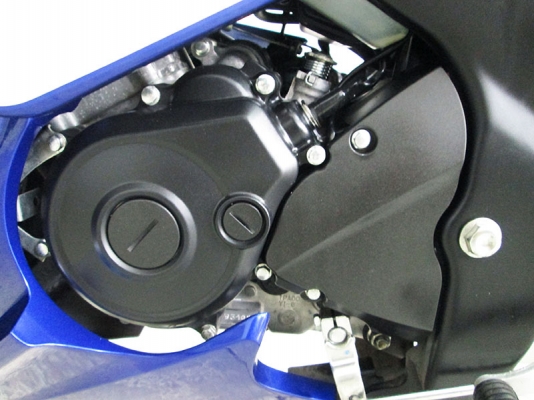 (โอนฟรี) ขาย Yamaha R15 รถปี 2015 ไมล์แท้ 5312 กม สภาพสวยเดิมๆ แรงด้วยขุมกำลัง 150CC บิดติดมือ  สีขาว น้ำเงิน