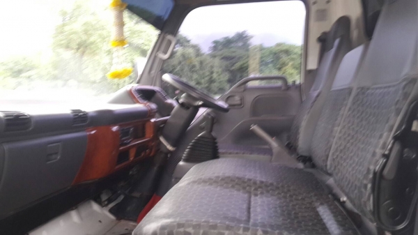 NQR 175 แรงม้า ปี52