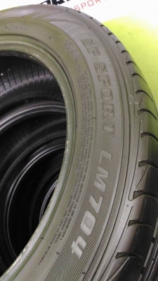 Dunlop LM703 215/55-17 Dunlop LM704 215/55-17 Dunlop LM703 215/55-17 Dunlop LM704 215/55-17