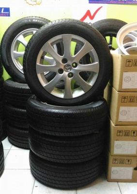 Max Mazda2 ขอบ15