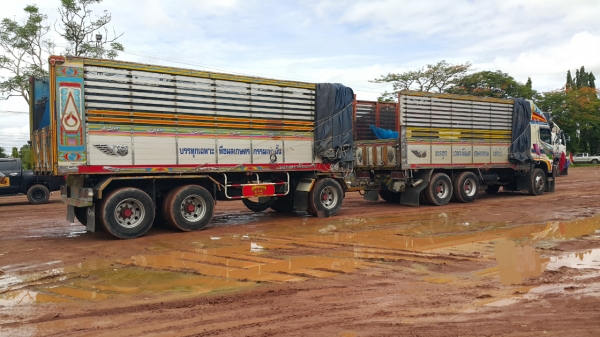 ขายรถ24 ล้อ แม่-ลูก กระบะเนียมคอกเกษตรดั้ม อู่.พรชัย HINO 320 ปี.47-49 รถสวย ราคา.2250000 สนใจรีบจองด่วน