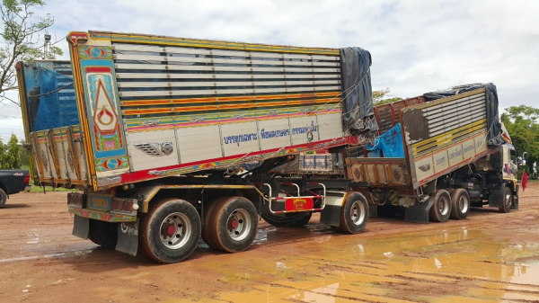 ขายรถ24 ล้อ แม่-ลูก กระบะเนียมคอกเกษตรดั้ม อู่.พรชัย HINO 320 ปี.47-49 รถสวย ราคา.2250000 สนใจรีบจองด่วน