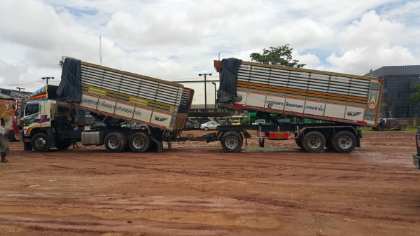 ขายรถ24 ล้อ แม่-ลูก กระบะเนียมคอกเกษตรดั้ม อู่.พรชัย HINO 320 ปี.47-49 รถสวย ราคา.2250000 สนใจรีบจองด่วน