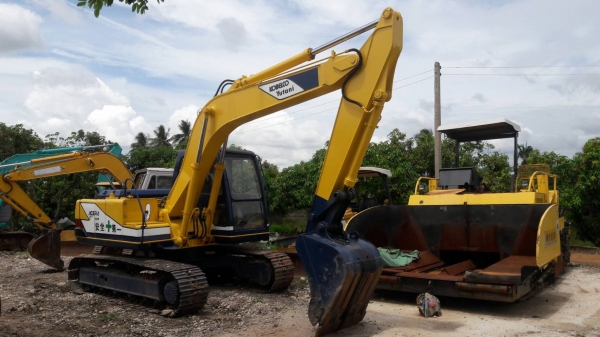ขายKOBELCO  SK120-1มาร์คทรี  เก่าญี่ปุ่น  สภาพดี  พร้อมใช้...เอกสารอินวอยครบ....สนใจโทร  089-3818694ดวงนภา