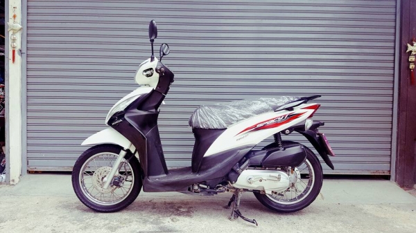 ขออนุญาติขาย HONDA SPACY-i 110 CC สีขาวมุกสวยมาก ขออนุญาติขาย HONDA SPACY-i 110 CC สีขาวมุกสวยมาก