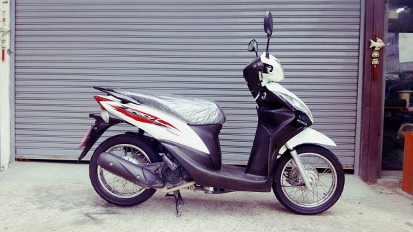 ขออนุญาติขาย HONDA SPACY-i 110 CC สีขาวมุกสวยมาก ขออนุญาติขาย HONDA SPACY-i 110 CC สีขาวมุกสวยมาก