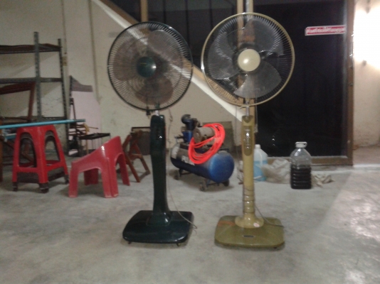 พัดลมตั้งพื้น