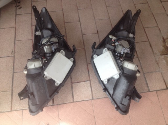 ไฟหน้าซีน่อน TOYOTA WISH เก่าญี่ปุ่นเเท้สภาพสวยคู่ละ ไฟหน้าซีน่อน TOYOTA WISH เก่าญี่ปุ่นเเท้สภาพสวยคู่ละ