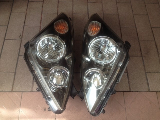 ไฟหน้าซีน่อน TOYOTA WISH เก่าญี่ปุ่นเเท้สภาพสวยคู่ละ ไฟหน้าซีน่อน TOYOTA WISH เก่าญี่ปุ่นเเท้สภาพสวยคู่ละ
