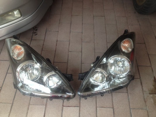 ไฟหน้าซีน่อน TOYOTA WISH เก่าญี่ปุ่นเเท้สภาพสวยคู่ละ ไฟหน้าซีน่อน TOYOTA WISH เก่าญี่ปุ่นเเท้สภาพสวยคู่ละ