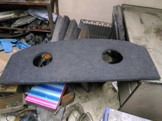 แผงลำโพงด้านหลังBMW 318I e36  เป็นไม้หนา แข็งแรง ฿300อยู่ดอนเมือง TEL0890671028 IDline0890671028