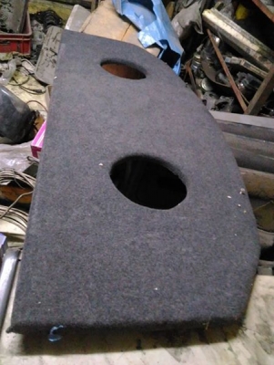 แผงลำโพงด้านหลังBMW 318I e36  เป็นไม้หนา แข็งแรง ฿300อยู่ดอนเมือง TEL0890671028 IDline0890671028