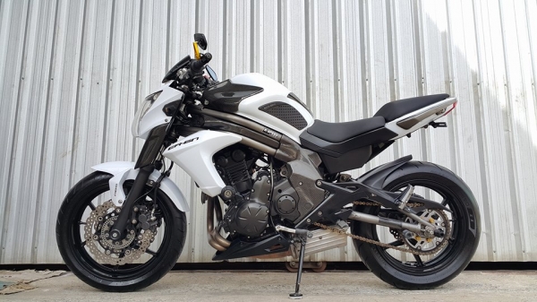 ER6N วิ่งน้อย แต่งเต็มพร้อมใช้งาน ปี 2012 ไมล์แท้ ต่อรองได้ครับ ER6N วิ่งน้อย แต่งเต็มพร้อมใช้งาน ปี 2012 ไมล์แท้ ต่อรองได้ครับ