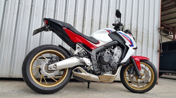 CB650F 2014 สภาพป้ายแดง สวยกริ๊บพร้อมใช้ไม่แพง ต่อรองได้อีกครับบ