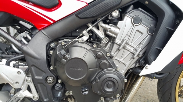 CB650F 2014 สภาพป้ายแดง สวยกริ๊บพร้อมใช้ไม่แพง ต่อรองได้อีกครับบ
