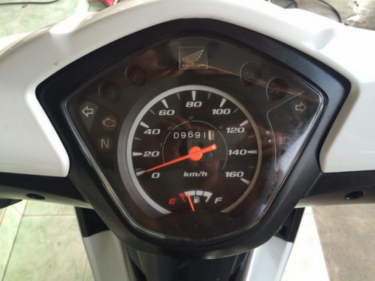 Honda Wave 110i Fi ตัวใหม่ รถปี58 สีขาว-ดำ สวยๆหัวฉีดประหยัดน้ำมัน