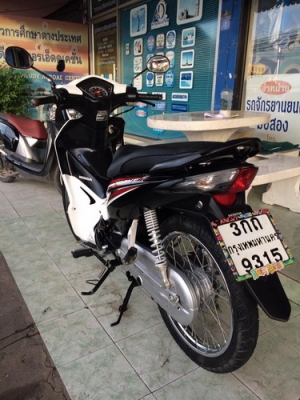 Honda Wave 110i Fi ตัวใหม่ รถปี58 สีขาว-ดำ สวยๆหัวฉีดประหยัดน้ำมัน