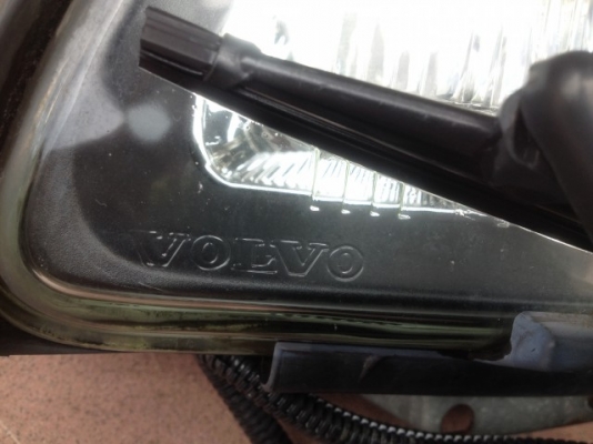 ไฟหน้า VOLVO V70 S60 S80 มีที่ปัดน้ำฝนเก่าญี่ปุ่นเเท้สภาพสวยใสๆคู่ละ ไฟหน้า VOLVO V70 S60 S80 มีที่ปัดน้ำฝนเก่าญี่ปุ่นเเท้สภาพสวยใสๆคู่ละ