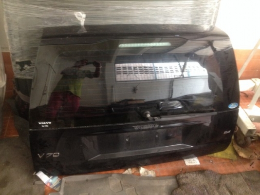 ฝาท้าย VOLVO V 70 เก่าญี่ปุ่นสภาพสวย