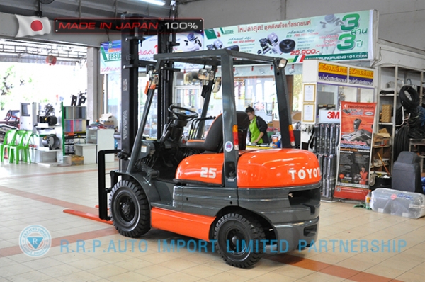 ขายรถโฟล์คลิฟท์มือสอง TOYOTA รุ่น 6FD25-10907 ราคา 385,000 บาท นำเข้าจากประเทศญี่ปุ่น 100\% ไม่เคยใช้งานในไทย