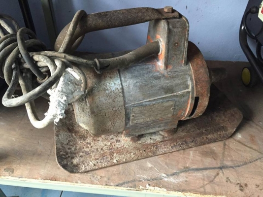 ขายเครื่องจี้ปูน MIKASA มือสองครับ