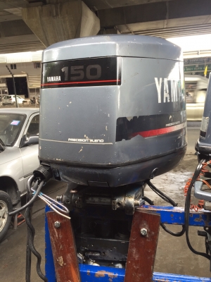 เครื่องเรือ yamaha 150 แรงสองจังหวะ ทดลองติดเครื่องแล้วคะ