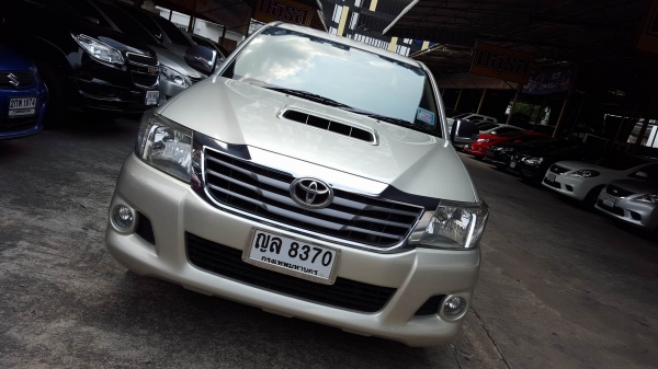 TOYOTA HILUX VIGO 2.5 G DOUBLE CAB ปี11MT