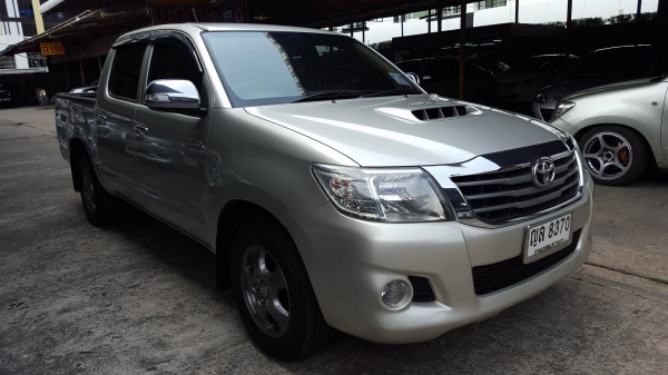 TOYOTA HILUX VIGO 2.5 G DOUBLE CAB ปี11MT