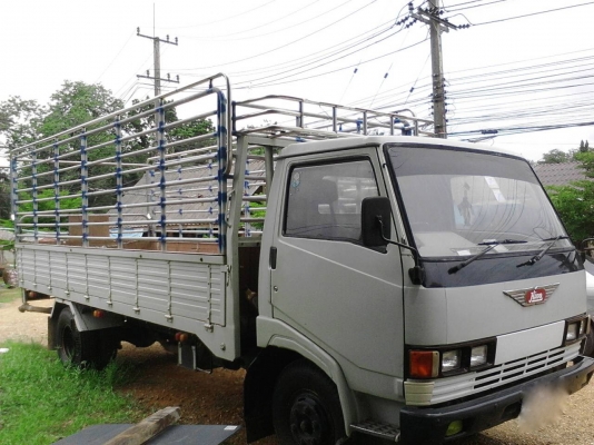 รถฮีโน่ 6 ล้อ รั่ว ( ไม่ดั้ม ) KM779  117 แรงม้า.  ปี 33.     สนใจติดต่อ  081 - 6079515