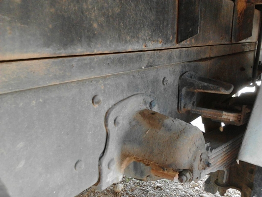 รถฮีโน่ 6 ล้อ รั่ว ( ไม่ดั้ม ) KM779  117 แรงม้า.  ปี 33.     สนใจติดต่อ  081 - 6079515