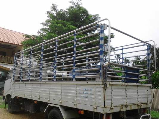 รถฮีโน่ 6 ล้อ รั่ว ( ไม่ดั้ม ) KM779  117 แรงม้า.  ปี 33.     สนใจติดต่อ  081 - 6079515