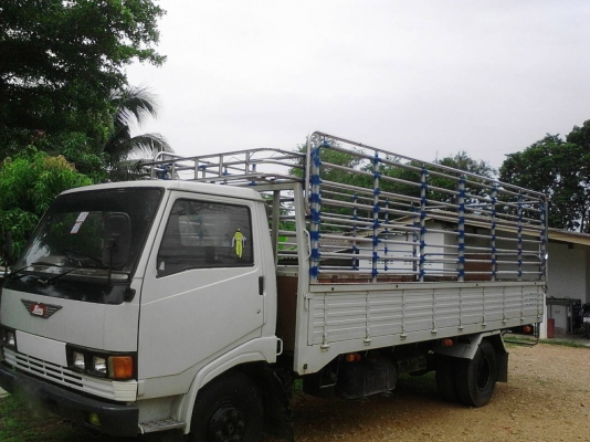 รถฮีโน่ 6 ล้อ รั่ว ( ไม่ดั้ม ) KM779  117 แรงม้า.  ปี 33.     สนใจติดต่อ  081 - 6079515