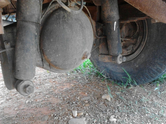 รถฮีโน่ 6 ล้อ รั่ว ( ไม่ดั้ม ) KM779  117 แรงม้า.  ปี 33.     สนใจติดต่อ  081 - 6079515