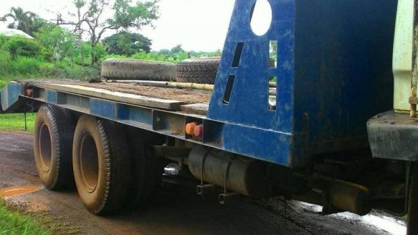ขาย 425,000  HINO KT 725/ 2 เพลาเครื่อง HO7D 195 แรง ใส่หัว MITSUBISHI แจ้งลงเล่มแล้ว เครื่องดีคัชชีสวย เอกสารเล่มทะเบียน 090-772-3710 090-772-3708