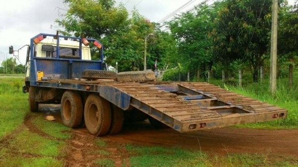ขาย 425,000  HINO KT 725/ 2 เพลาเครื่อง HO7D 195 แรง ใส่หัว MITSUBISHI แจ้งลงเล่มแล้ว เครื่องดีคัชชีสวย เอกสารเล่มทะเบียน 090-772-3710 090-772-3708